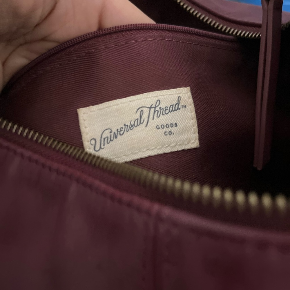 Universal Threads faux-leather Shoulder Bag - Picture 6 of 10